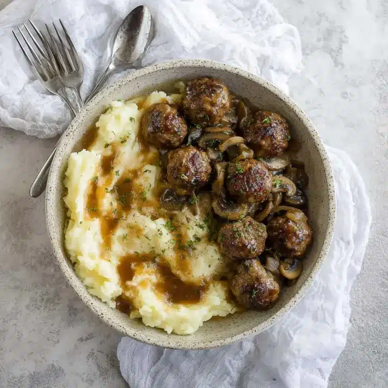 Slow Cooker Meatballs and Gravy Recipe