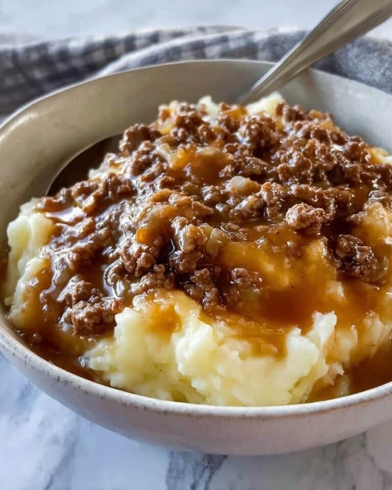 Mashed Potatoes with Ground Beef Gravy Recipe